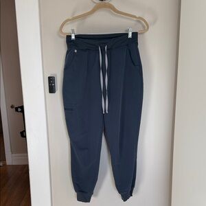 Dark harbor Jogger scrubs